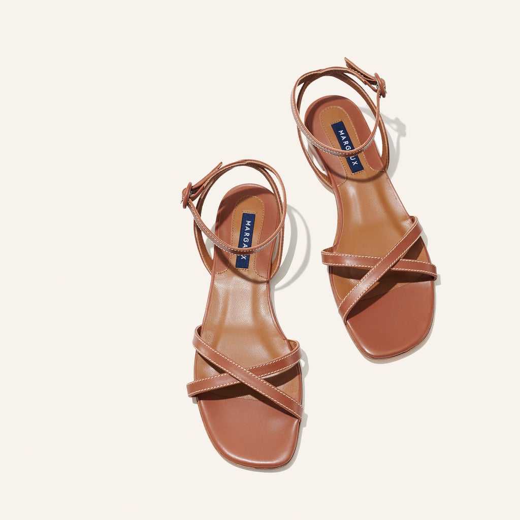 The Flat Sandal in Saddle