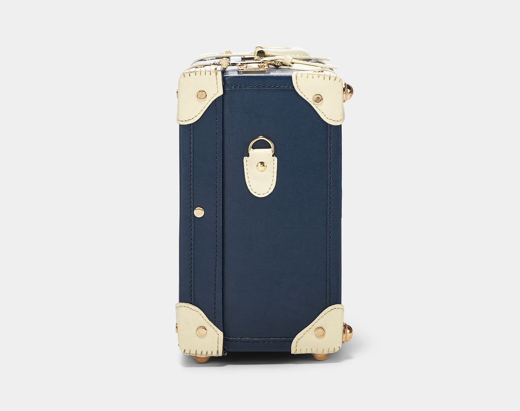 Entrepreneur Overnighter in Navy
