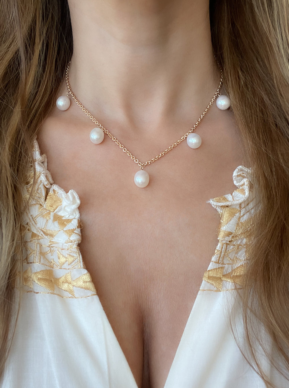 White Pearl Dangling Necklace