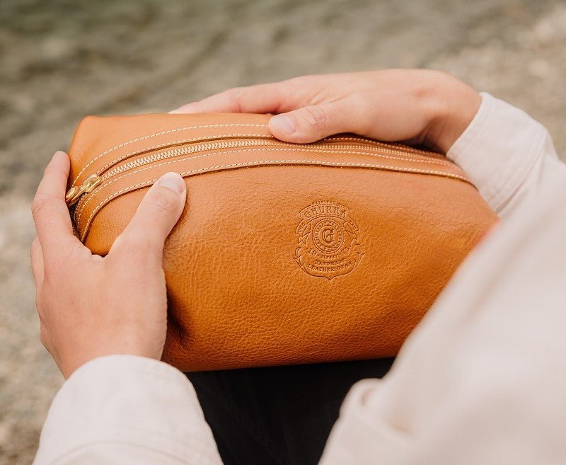 Holdall No. 101 Toiletry Bag in Vintage Tan Leather