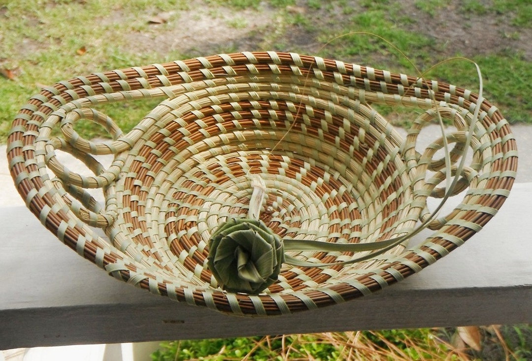 Charleston Gullah Sweetgrass Basket ( Triple Loop Bread Tray)