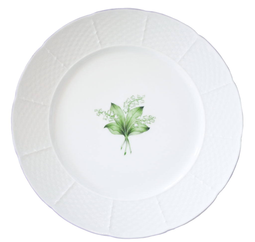 Basket Weave Dinner Plate in Lily of the Valley