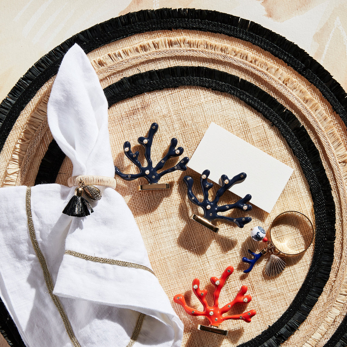 Ruffle Edge Straw Placemat in Black, Set of Four