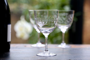 Crystal Wine Glasses with Lens Design