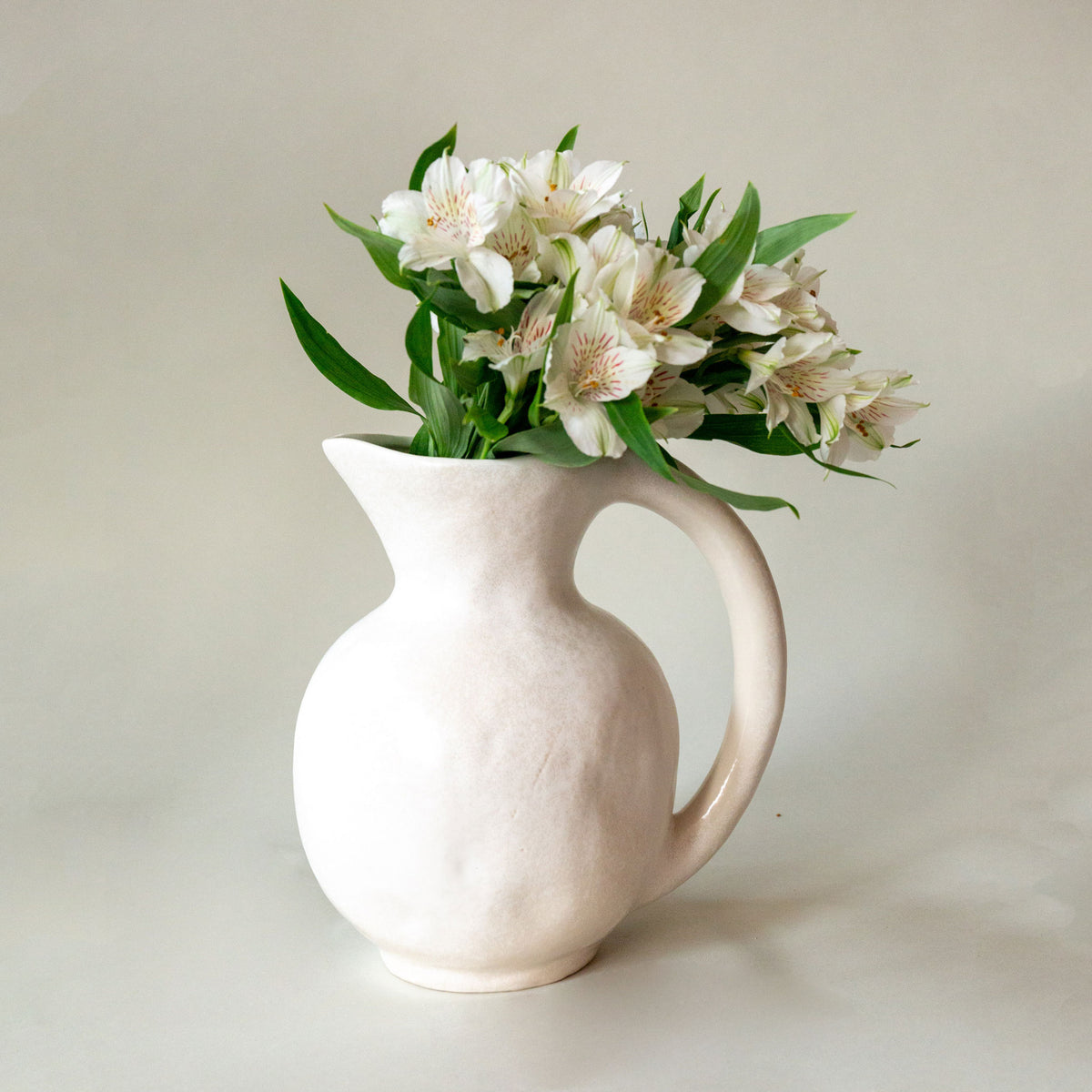 Branca Organic Pitcher