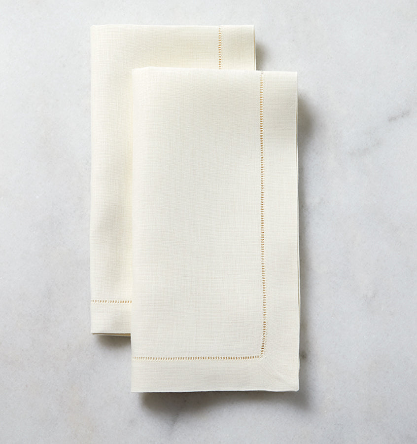 Classico Napkins - Set of 4 (White)