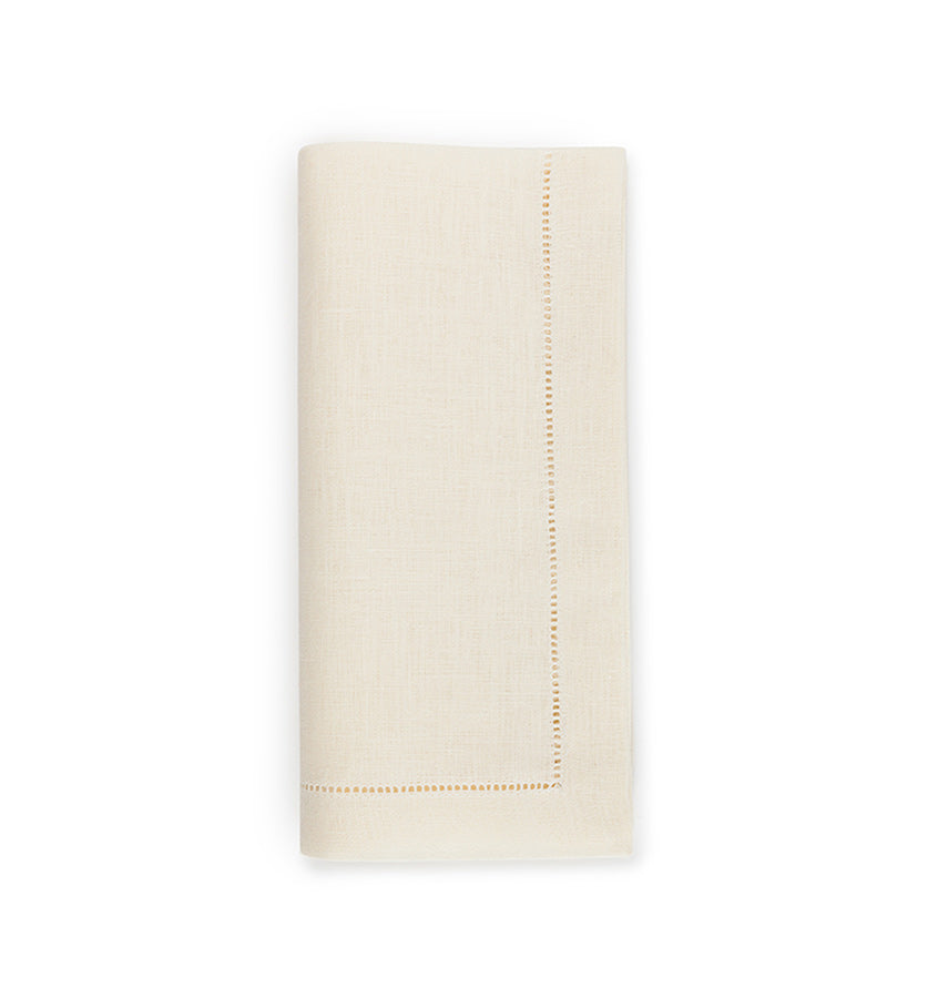 Eggshell Dinner Napkins (set of 4)