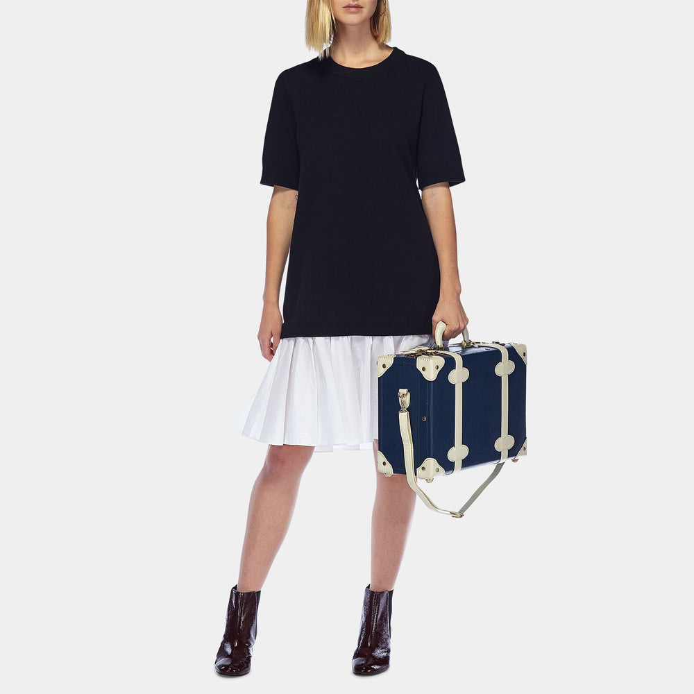Entrepreneur Overnighter in Navy