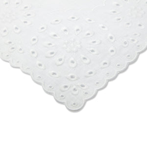 White Eyelet Dinner Napkins (4) green spring Chefanie 